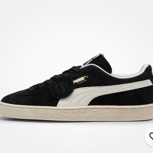 Puma Black Suede Sneakers with Cream Unisex mens size 6 Charles F Stead